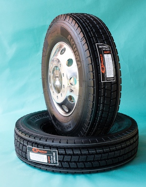 Akuma 295/75 R22.5 AKD513_1 durable truck tire - Libra Truck Tires